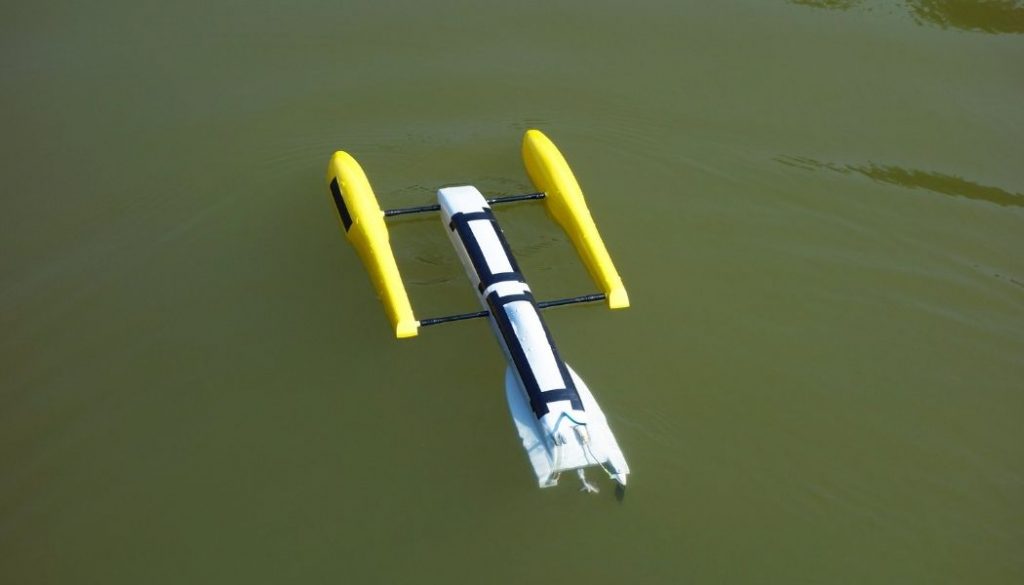 How do you Retrieve Your RC Boat With a Tennis Ball?